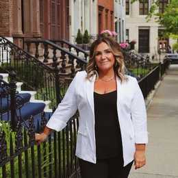 Davina Resciniti Real Estate Salesperson NY